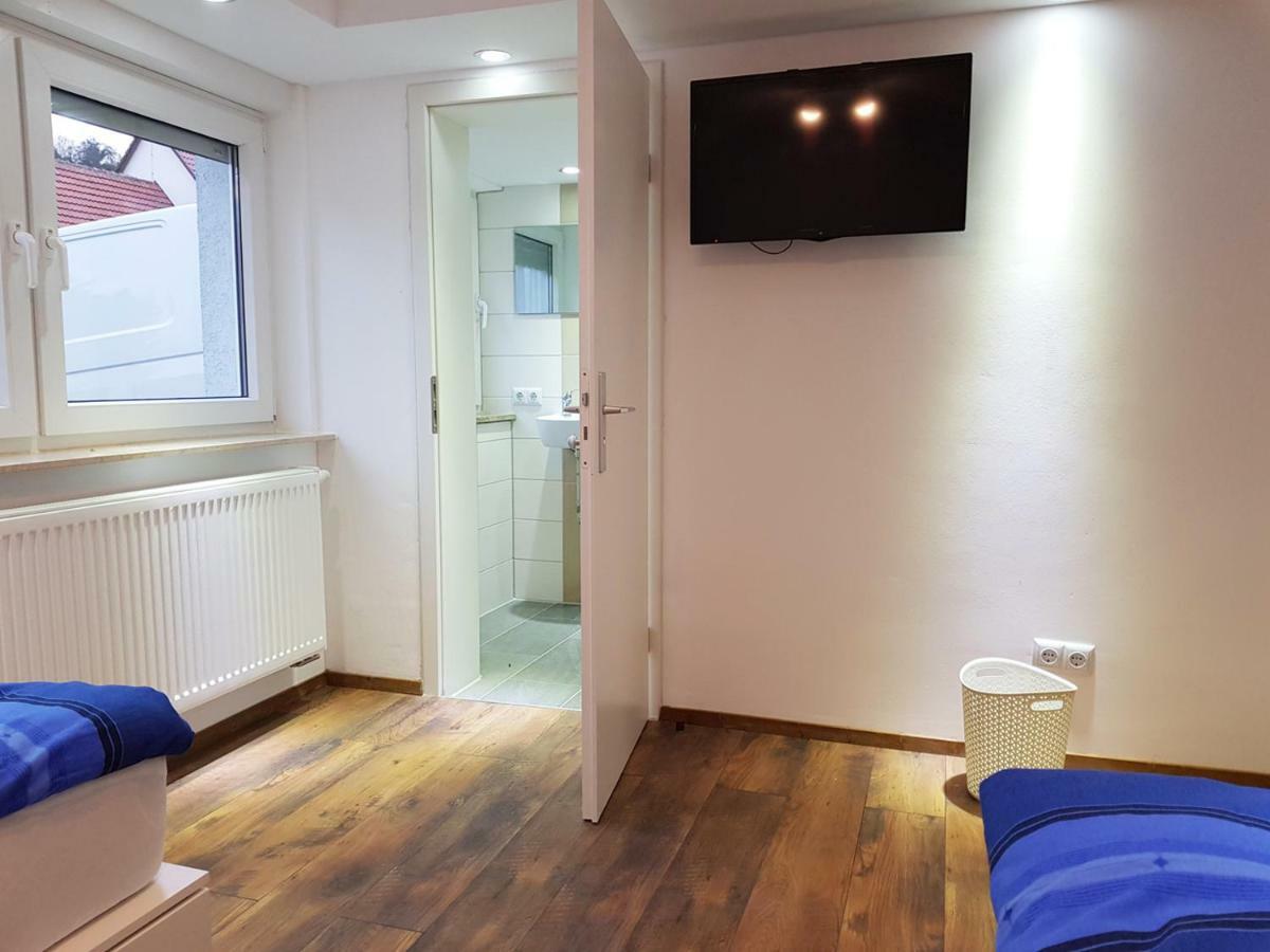 Monteurzimmer Obersulm Hotel Bagian luar foto