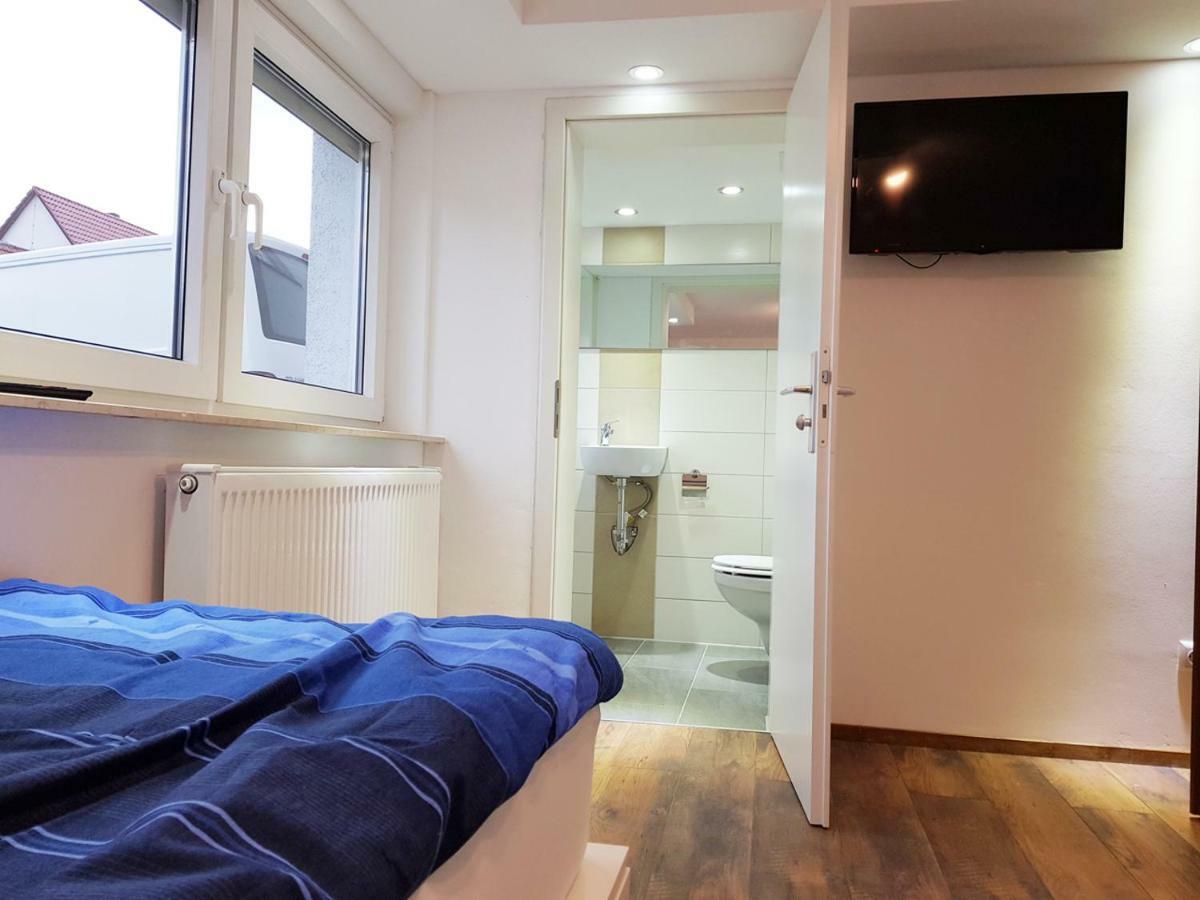 Monteurzimmer Obersulm Hotel Bagian luar foto